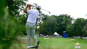 Golfregeln: Was passiert, wenn sich der Ball nach dem Abschlag noch in der Tee-Box befindet? (Foto: Getty)