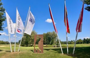 Gut bewachtes Grün des ersten Loches (Foto: Jürgen Linnenbürger)