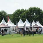 Die Schöner Golfen in Krefeld lädt alle interessierten zu einem entsapnnten Wochenende in den G&CC Elfrather Mühle ein. (Quelle: Schöner Golfen)