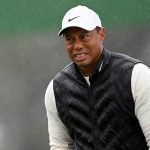 Schmerzgeplagt: Tiger Woods beim diesjährigen Masters. Unmittelbar nach dem vorzeitig beendeten Major hatte sich der Superstar einer OP am rechten Fuß unterzogen. (Foto: Getty)