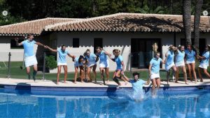 Den Gewinn des Junior Solheim cups feierte das Team Europa mit einer Poolparty. (Quelle: Instagram @pingjrsolheimcupeurope)