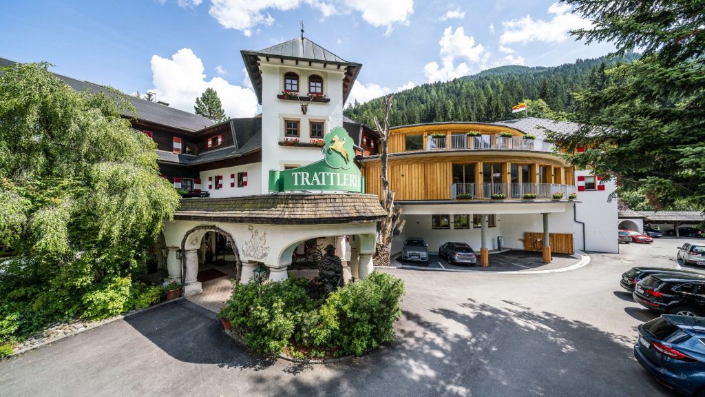 Das 4-Sterne Hotel GUT Trattlerhof & Chalets. (Foto: Gert Perauer)