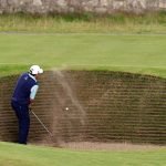 Viele Golfer sind schon am Road Hole Bunker gescheitert. Ein Pärchen vergnügte sich nun in der Sandgrube. (Quelle: Getty)