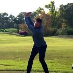 Birdietrain zeigt, wie man das hintere Bein als Rechtshänder ideal einsetzt. (Foto: Birdietrain)