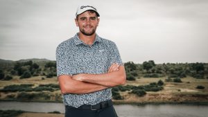 Casey Jarvis führt auf der DP World Tour. Unter den Zuschauern befand sich am Freitag auch ein Löwe. (Quelle: Getty)