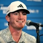 Nick Dunlap auf der Pressekonferenz nach seinem Sieg bei The American Express. (Foto: Getty)