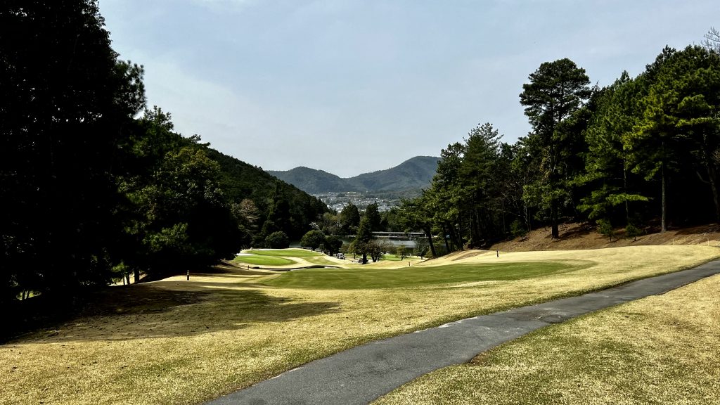 Der Kamigano Course mit Blick auf Kyoto. (Foto: Jürgen Linnenbürger)