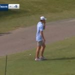 Ein Fan hat auf der PGA Tour den Ball aus der Luft gefangen. Das Entsetzen ist ihm anzusehen. (Quelle: X @PMTsportsbiz)