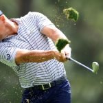 Bryson DeChambeau führt nach der ersten Runde des US Masters 2024. Allerdings wurde das Turnier wegen einbrechender Dunkelheit unterbrochen. (Foto: Getty)