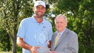 Scottie Scheffler und Jack Nicklaus beim Memorial Tournament 2024 auf der PGA Tour. (Foto: Getty)
