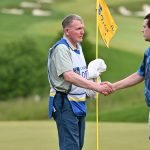 Rober MacIntyre, der in dieser Woche von seinem vater als Caddie begleitet wird, führt das Feld auf der PGA Tour an. (Quelle: Getty)