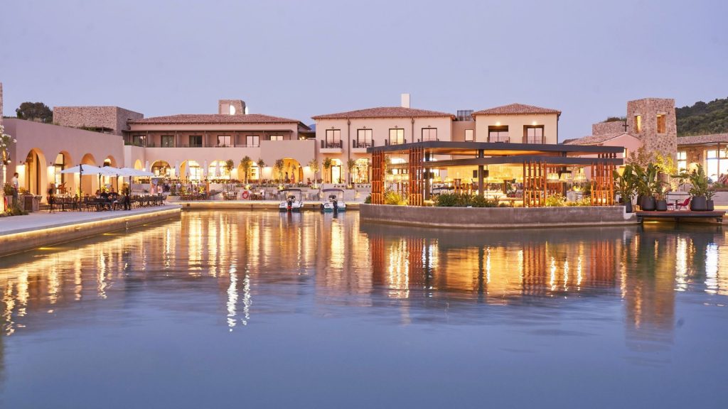 Die Hotelanlage des Costa Navarino Resorts (Foto: Azalea Image Library)