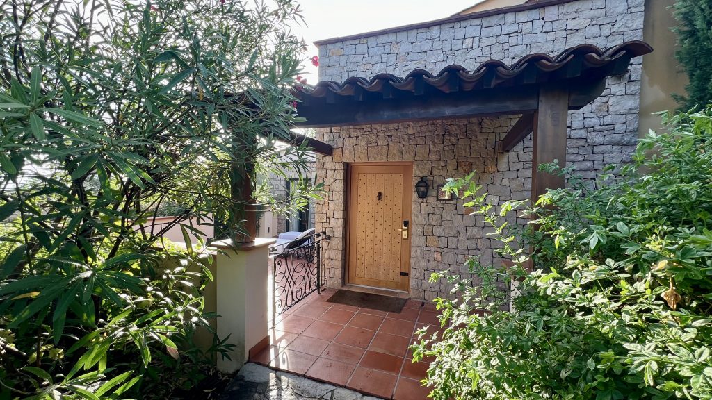 Bitte eintreten (Foto Jürgen Linnenbürger)