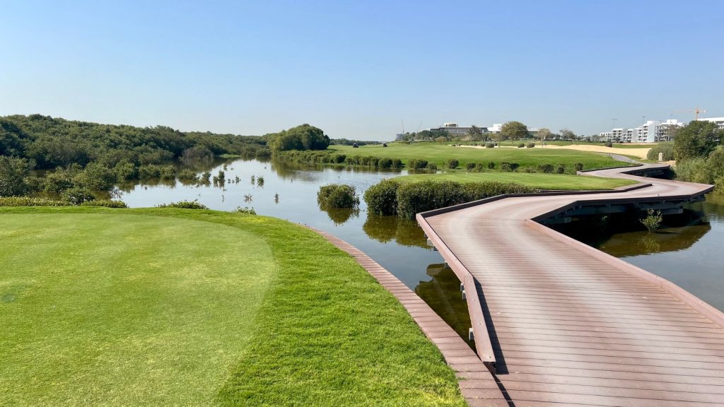 Nur Mut beim Abschlag (Foto: Jürgen Linnenbürger)