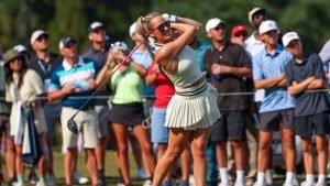 aige Spiranac spricht offen über ihre Love Hate Beziehung zu Golf. (Foto: Getty)